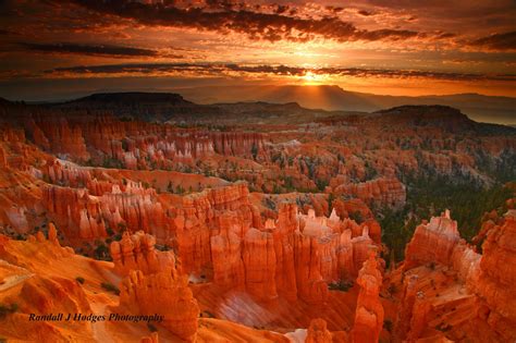 Sunrise From Sunset Point Over The Hoodoos Of Bryce Canyon In Br ...