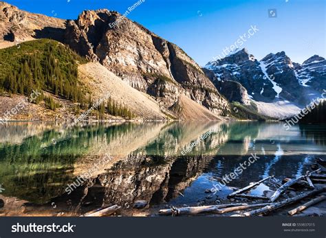 Moraine Lake Reflection Stock Photo 559837015 | Shutterstock