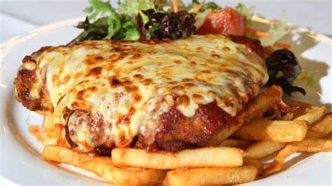 Parmi or parma? How Aussies name their chicken parmigiana meals | The Advertiser