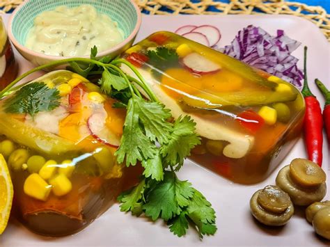 Veggie aspic recipe • Vegesauri • vegan recipes