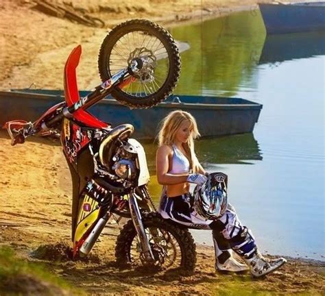 Pin by Eddie Ray on girls and moto | Dirt bike girl, Motorbike girl ...