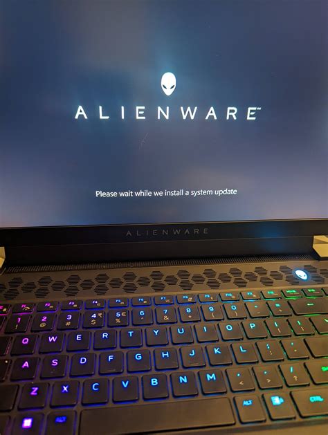 Please wait while we install a system update. : r/Alienware