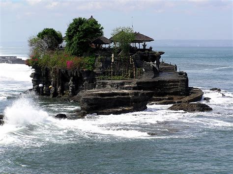 image wallpapers: wallpaper bali island (tanah lot)