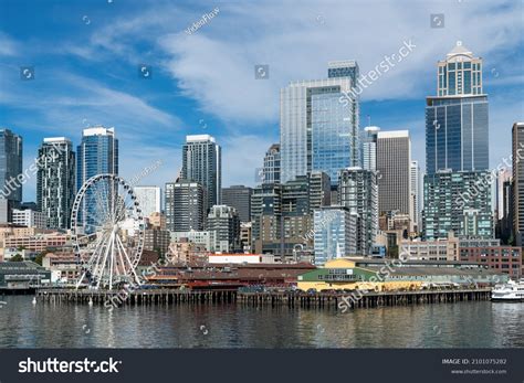 Waterfront Seattle Skyline Great Wheel View Stock Photo 2101075282 ...