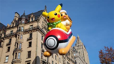 Macy’s Thanksgiving Day Parade 2022 - Pikachu and Eevee Sled Balloon ...