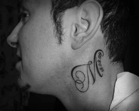 [Get 26+] 37+ Tatuajes En El Cuello Nombres Letras Images vector