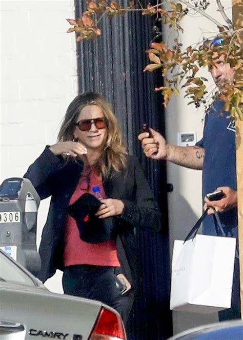 Jennifer Aniston – Spotted at Shani Darden Skin Care in Beverly Hills ...