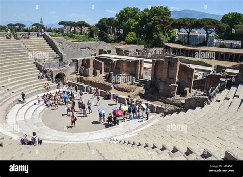 Amphitheatre pompeii hi-res stock photography and images - Alamy