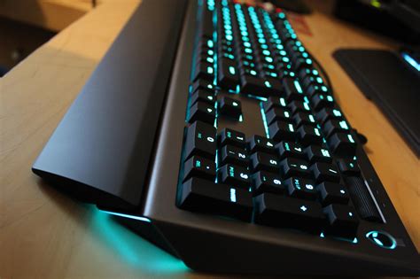 Alienware AW768 Gaming Keyboard Review - VGU