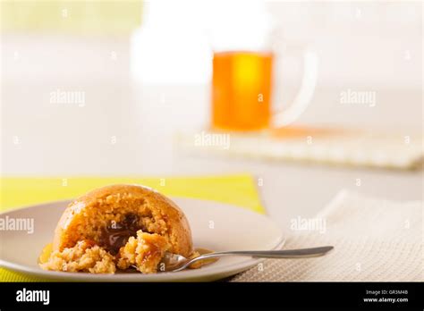 Golden syrup bombe Stock Photo - Alamy