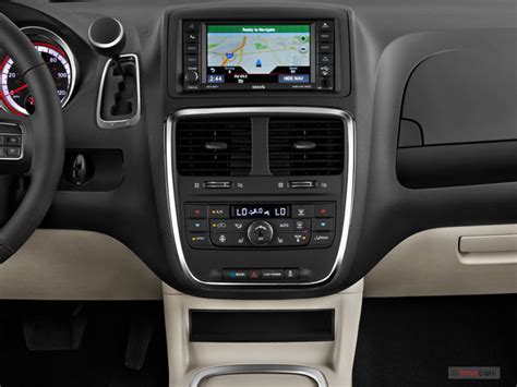 2020 Dodge Grand Caravan: 70 Interior Photos | U.S. News