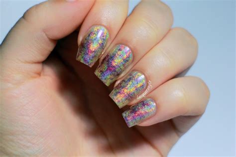 Lacquerstyle.com: Holographic Plastic Wrap Nail Art + Video & Tutorial!