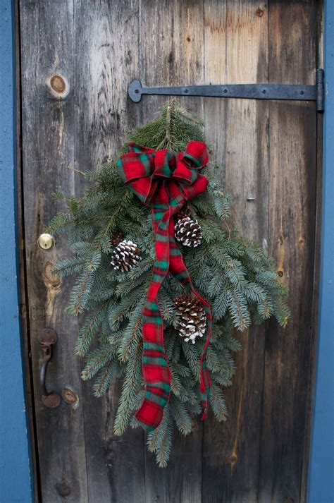 Christmas Door Decoration Free Stock Photo - Public Domain Pictures