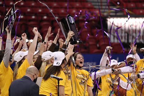 Wyoming Cowgirls are Mountain West Conference Tournament champions ...