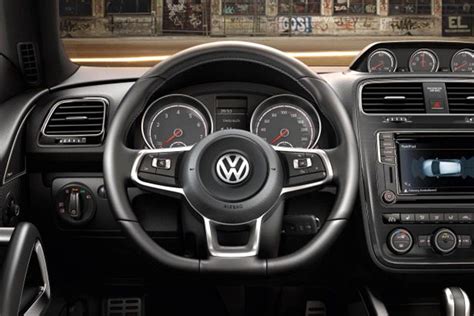 Discontinued Volkswagen Scirocco R Features & Specs | Oto