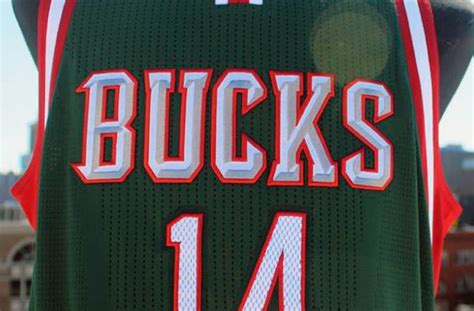 Milwaukee Bucks Uniforms History