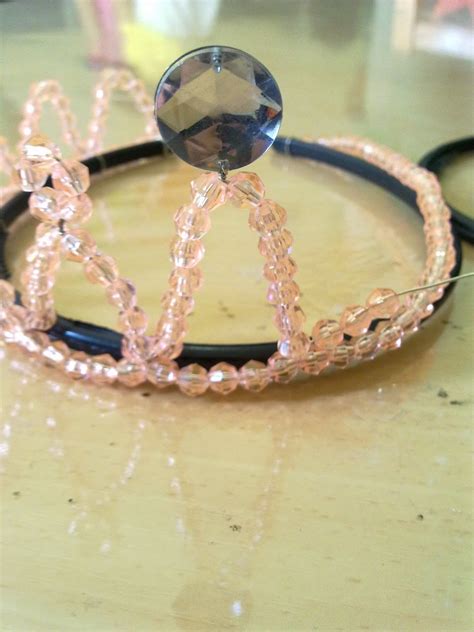 DREAMER: How to Make Tiara from Beads