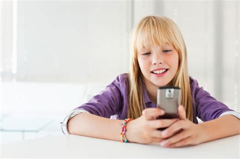 Why I’m Not Getting my 10-year-old a Cell Phone – Dot Complicated