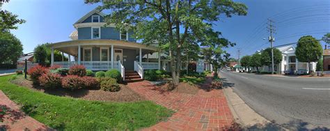 Explore Herndon, VA - Historic Downtown, Old Town | Visit Fairfax