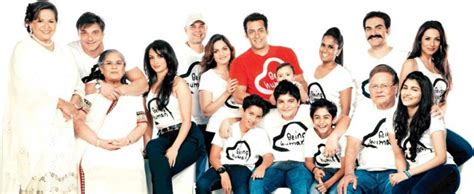 Bollywood Star Salman Khan With His Full Family-Family Photograph of ...