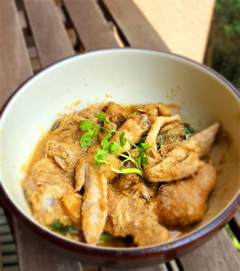 Steamed Kampung Chicken in Ginger Sauce (Keong Choong Choi Yin Kai ...