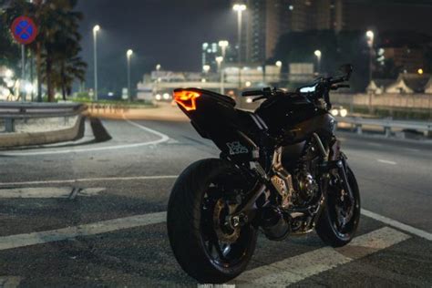 black yamaha mt 07 at night - HD Image #3 on WallpapersQQ.net | Plakater