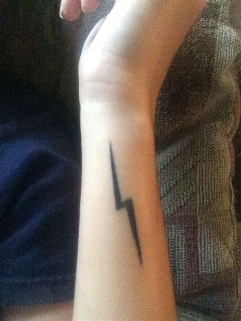 Lightning bolt tattoo tattoo Harry Potter tattoo small tattoos