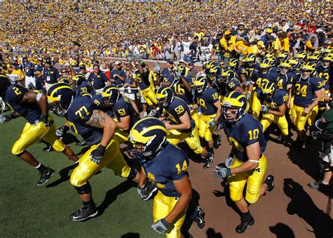 Trends Image: Michigan Football Pictures