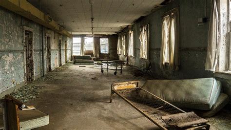 Abandoned Insane Asylum Exploration (Part 1) - YouTube