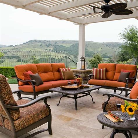 Elegant Outdoor Furniture for Stylish Terrace Design