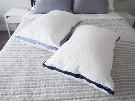 Helix + Helix Cool Pillow Review - Mattress Clarity