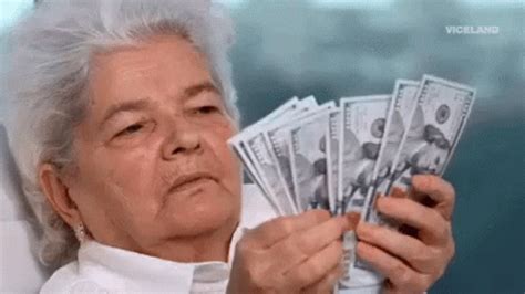 Granny Grandma Cash Counting GIF – Granny Grandma Cash Counting – GIFs entdecken und teilen