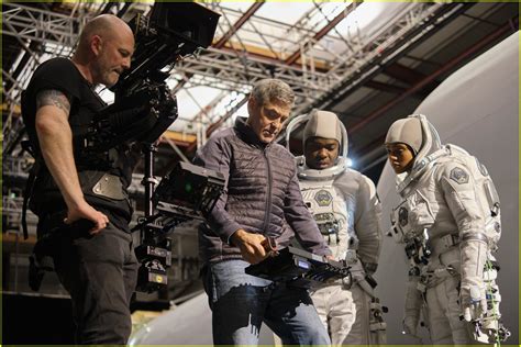 George Clooney's 'Midnight Sky' Gets First Trailer - Watch Now!: Photo 4495747 | Caoilinn ...