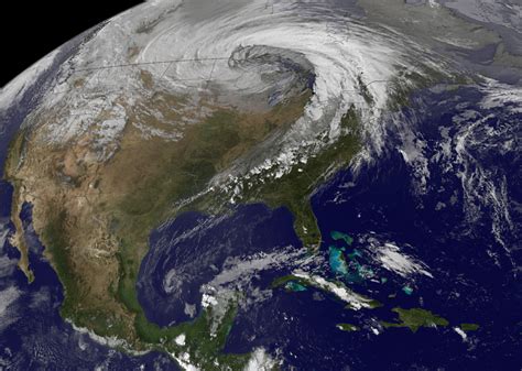 Strong Extratropical Cyclone Over the US Midwest : Image of the Day