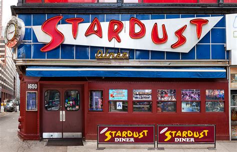 James and Karla Murray Photography: Ellen’s Stardust Diner on Broadway ...