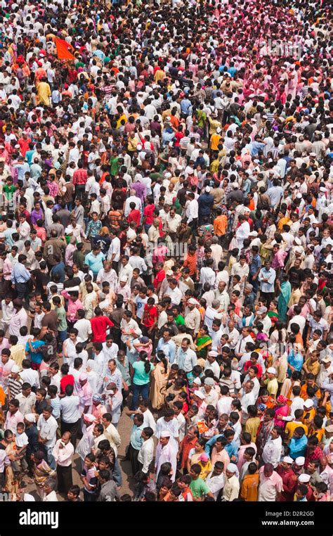 Crowd at religious procession during Ganpati visarjan ceremony, Mumbai ...