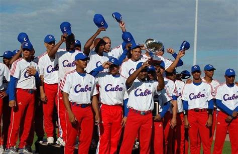 “Al béisbol cubano le faltan horas de estudio” - OnCubaNews