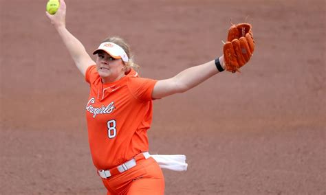 Oklahoma State Stuns Oklahoma in Bedlam Softball Game 1, 6-2