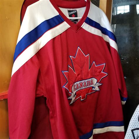 4 JERSEYS - MAPLE LEAFS AND TEAM CANADA