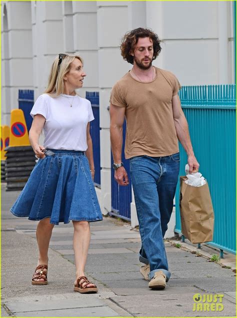 Photo: aaron taylor johnson wife sam reacts to poster 05 | Photo ...