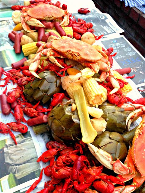 Delicious Seafood Boil- Crab, Shrimp, Crawfish, Artichokes, Corn, Sausage & Potatoes | Seafood ...