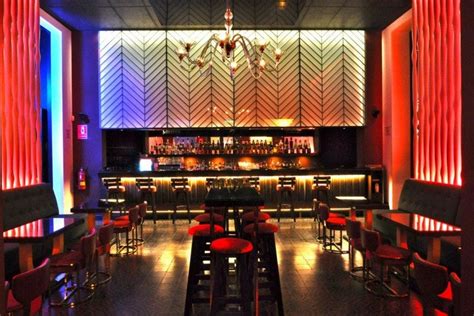 Go Classy in Lima: Cocktails Time At Art Deco Lounge