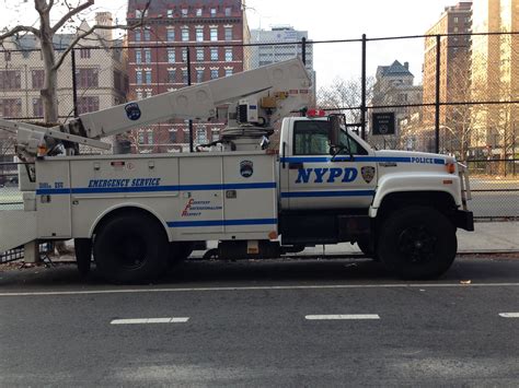 NYPD Emergency Service Unit Bucket Truck : r/PoliceVehicles