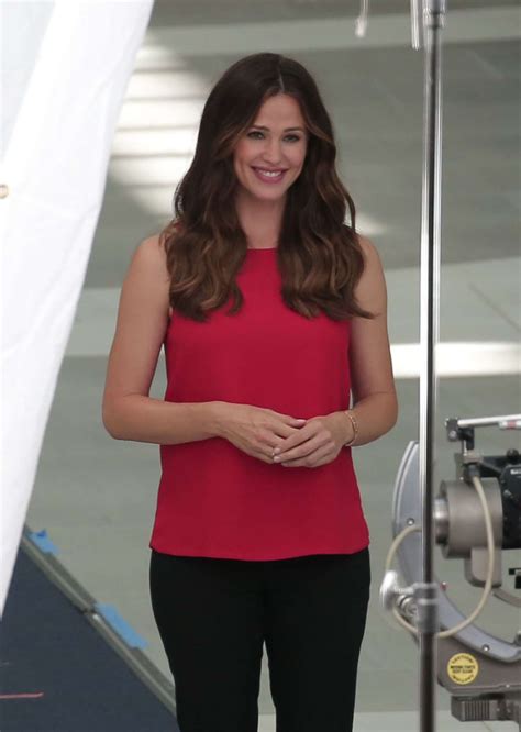 Jennifer Garner: Filming a Capital One Commercial -10 – GotCeleb