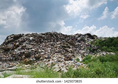 Pollution Concept Garbage Pile Trash Dump Stock Photo 1425073835 ...