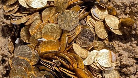 Gold coins weighing 1.7 kg found in digging near Jambukeswarar Temple ...