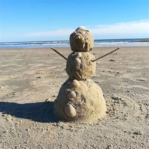 Beachy snowman | Beach life, Beachy, Garden sculpture