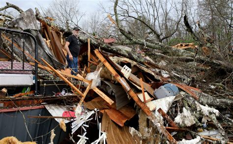 Explaining the forces that fueled Alabama’s deadly tornado | PBS News