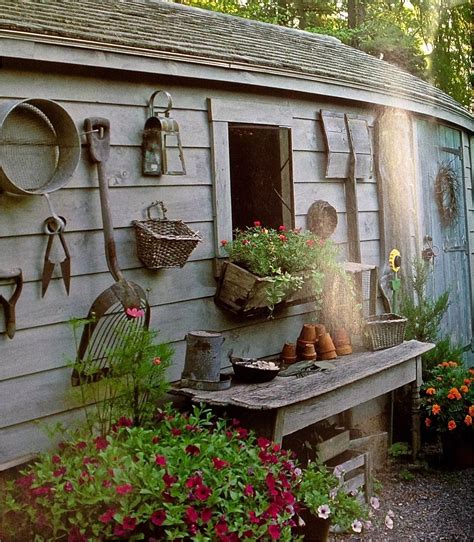 42 Beautiful Vintage Yard Decorating Ideas - DecoRewarding | Backyard ...