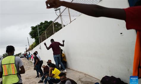 Migrants seen near Mexico-US border in Reynosa, Mexico - Global Times